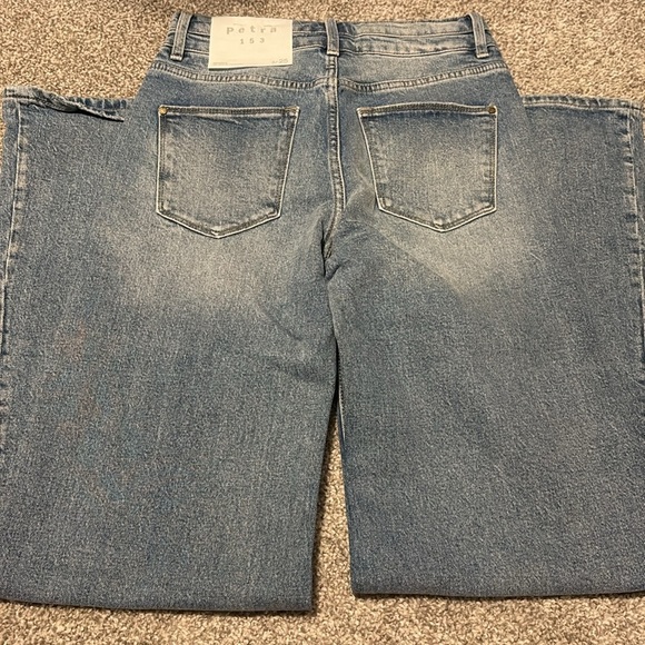 NWT Petra153 Super Flare Leg Jeans - Picture 4 of 4
